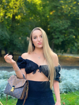 Алиса Резвова