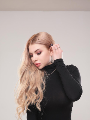 Милана Поднимава