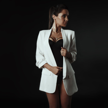 Девушки на корпоратив